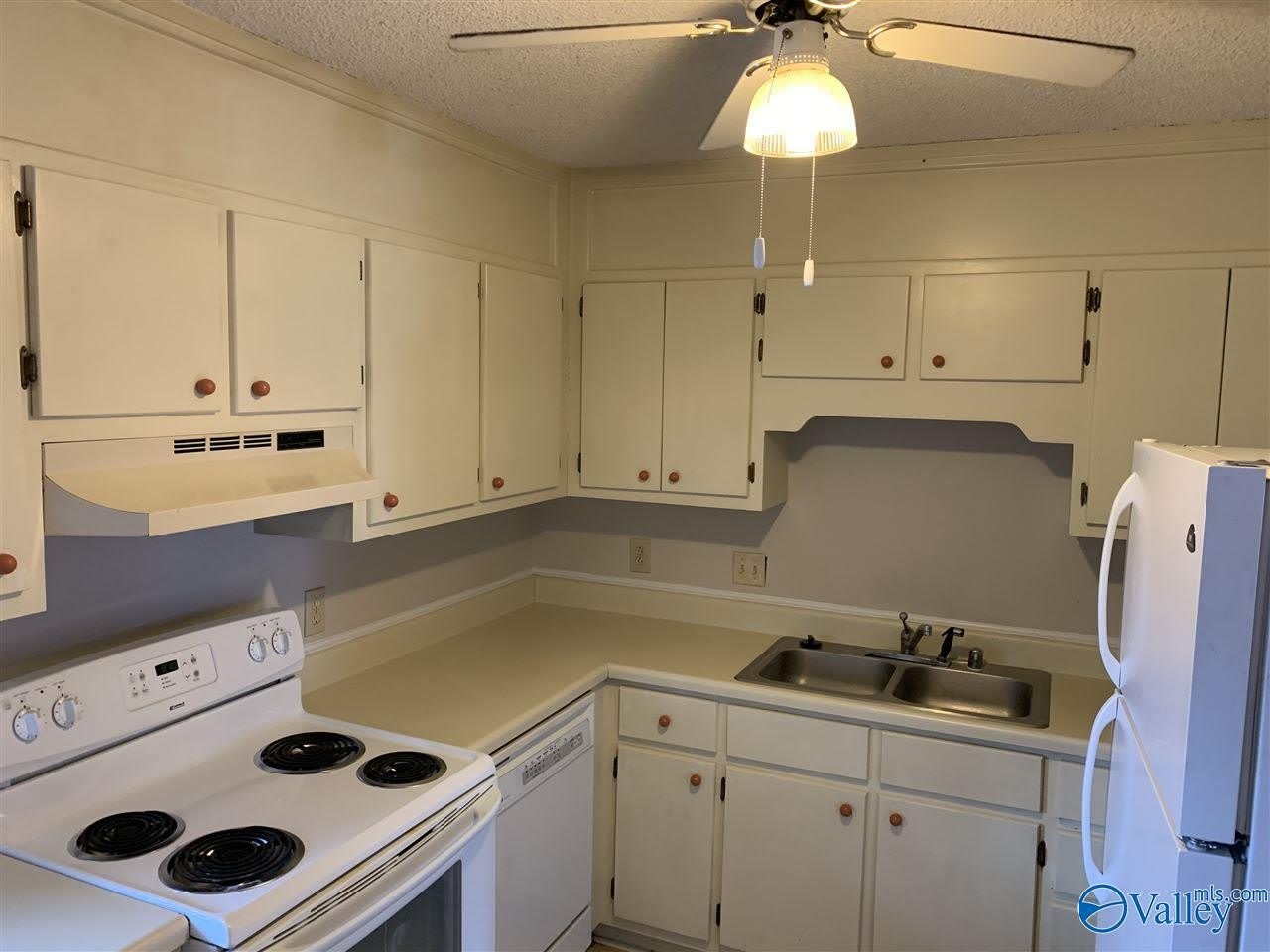 8142 Oldfield Road – photo 3