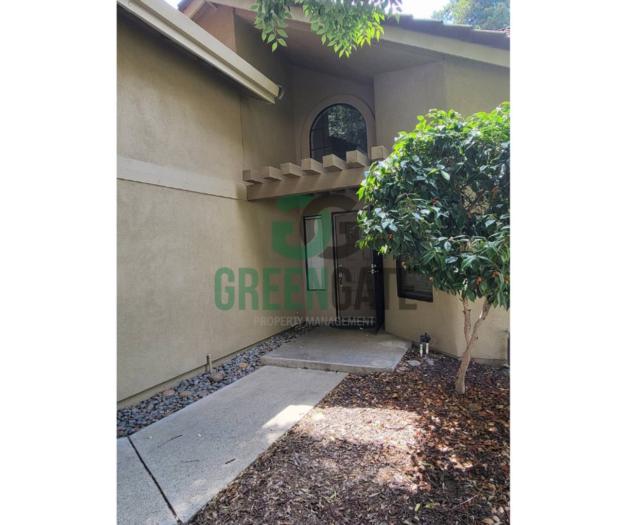 Welcome to this beautiful well maintained 4 bedroom Modesto home! 2428 Woodvale Dr – photo 5