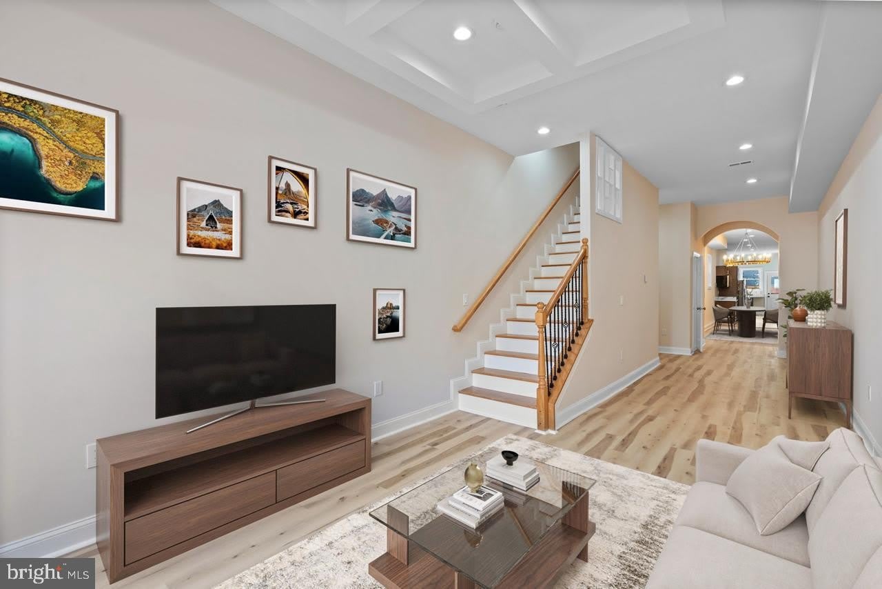 919 STILES Street – photo 2