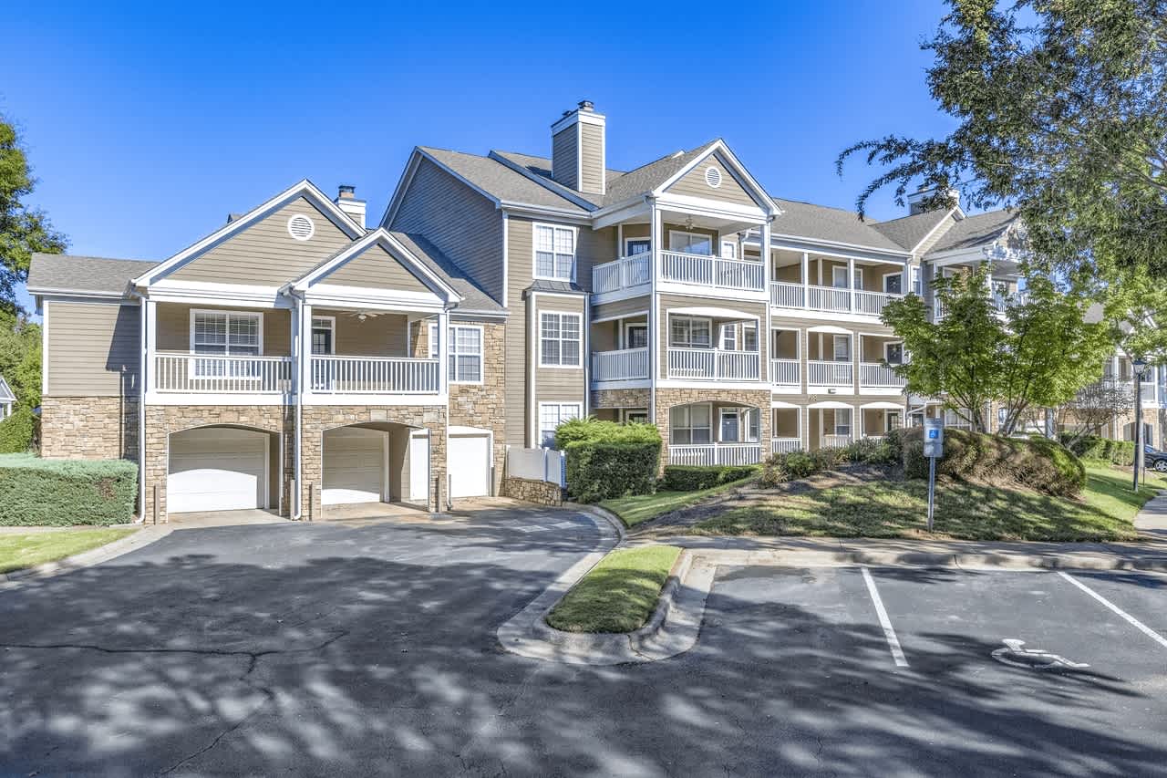 Affordable Housing Elan At Mallard Creek Apartment Homes – photo 4