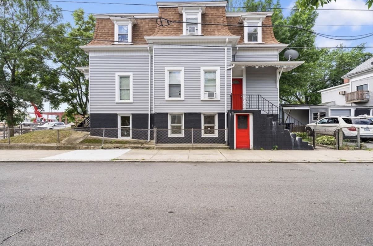 54 Harrison St – photo 1