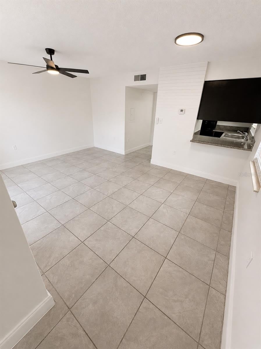 1185 1185 Bentley Road – photo 3