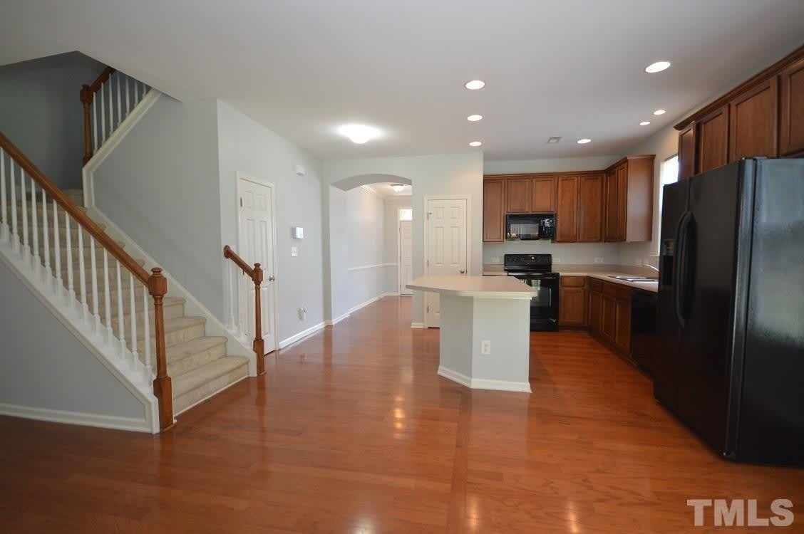 1507 Hinchliff Court – photo 4