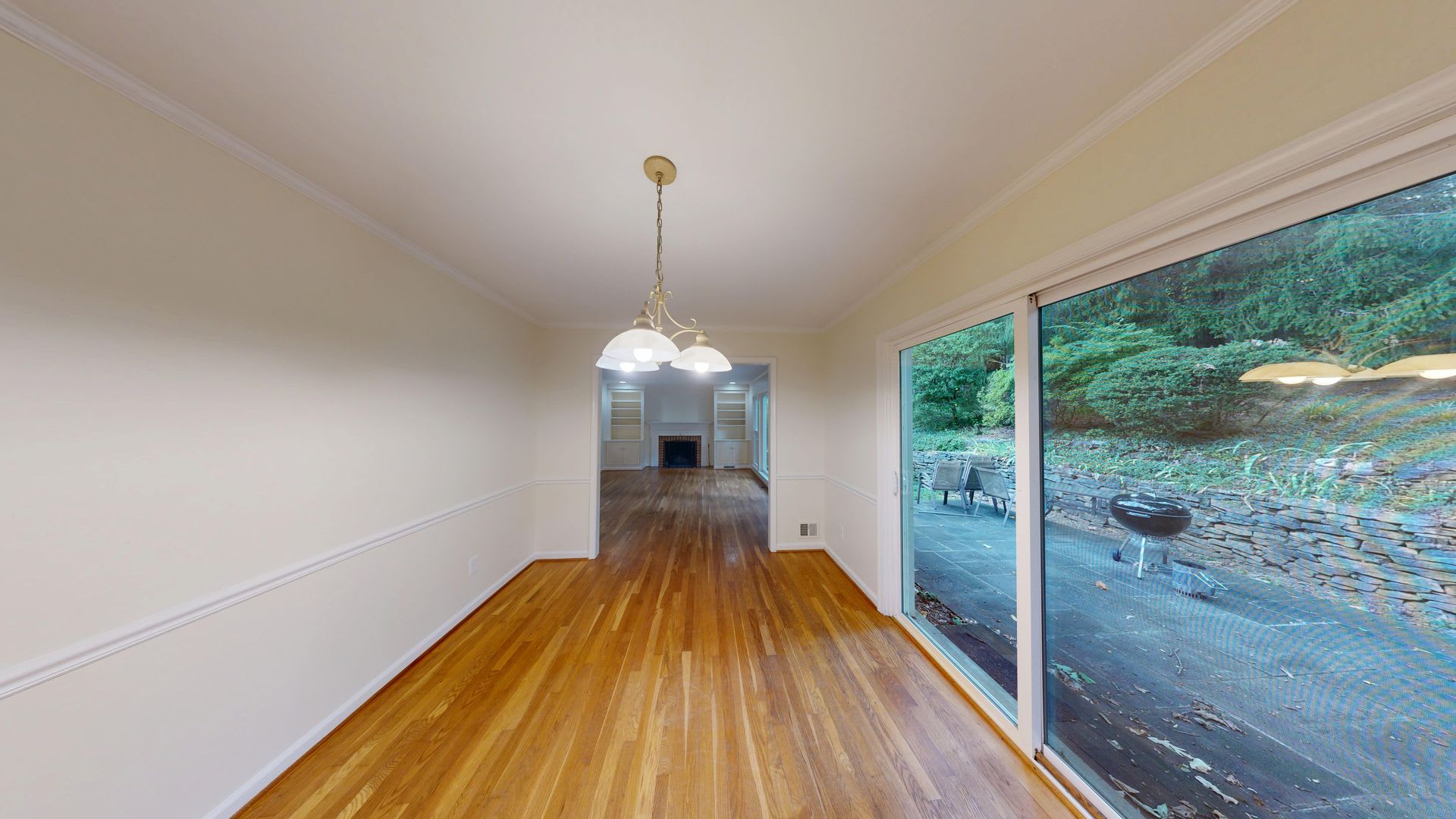4Bed 2 5Bath Raised Rambler In Bannockburn Near Glen Echo Park – photo 4