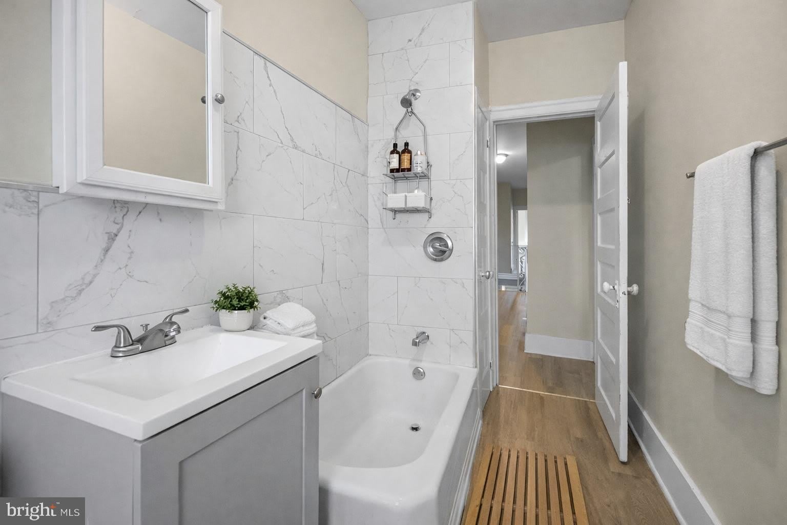 5723 SPRUCE ST – photo 1