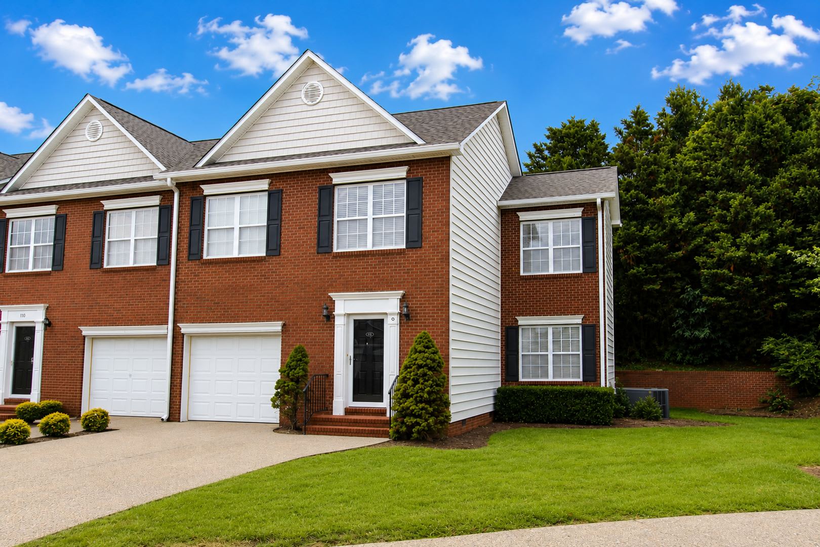 2-Bedroom Townhome with Private Patio in the Heart of Cookeville – photo 1