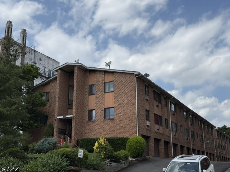 159 Franklin St – photo 1