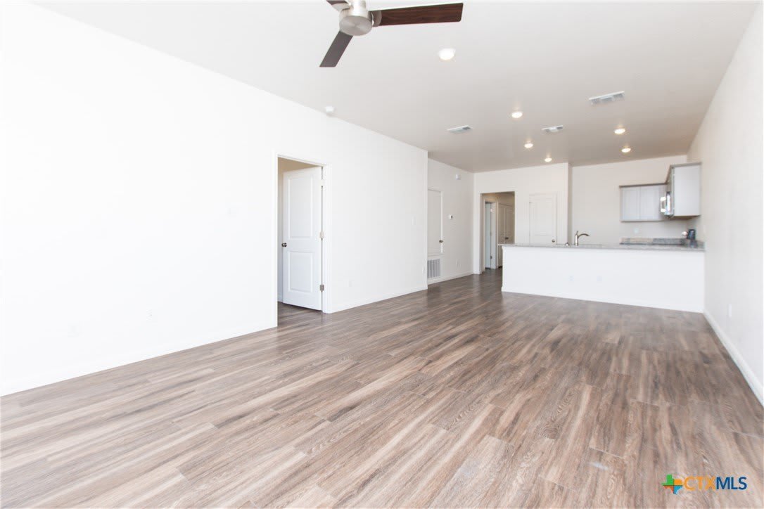 5815 Betty Lou Drive – photo 3