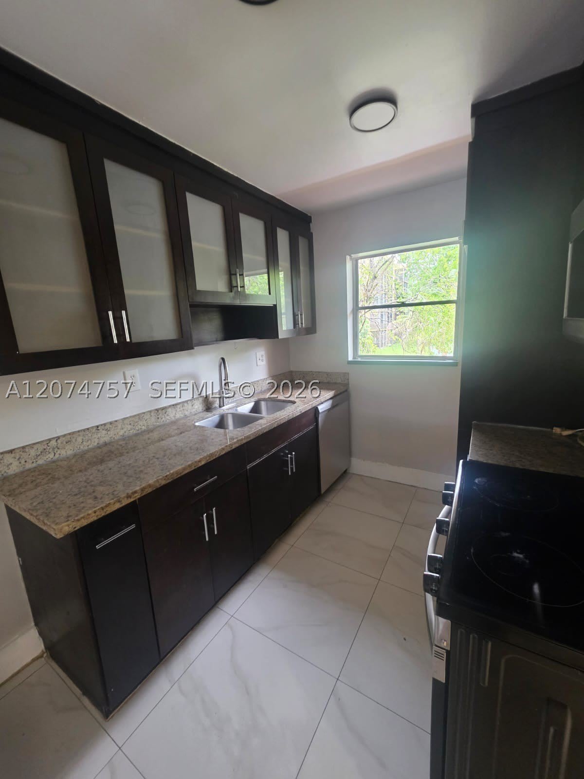 4121 Stirling Rd – photo 3