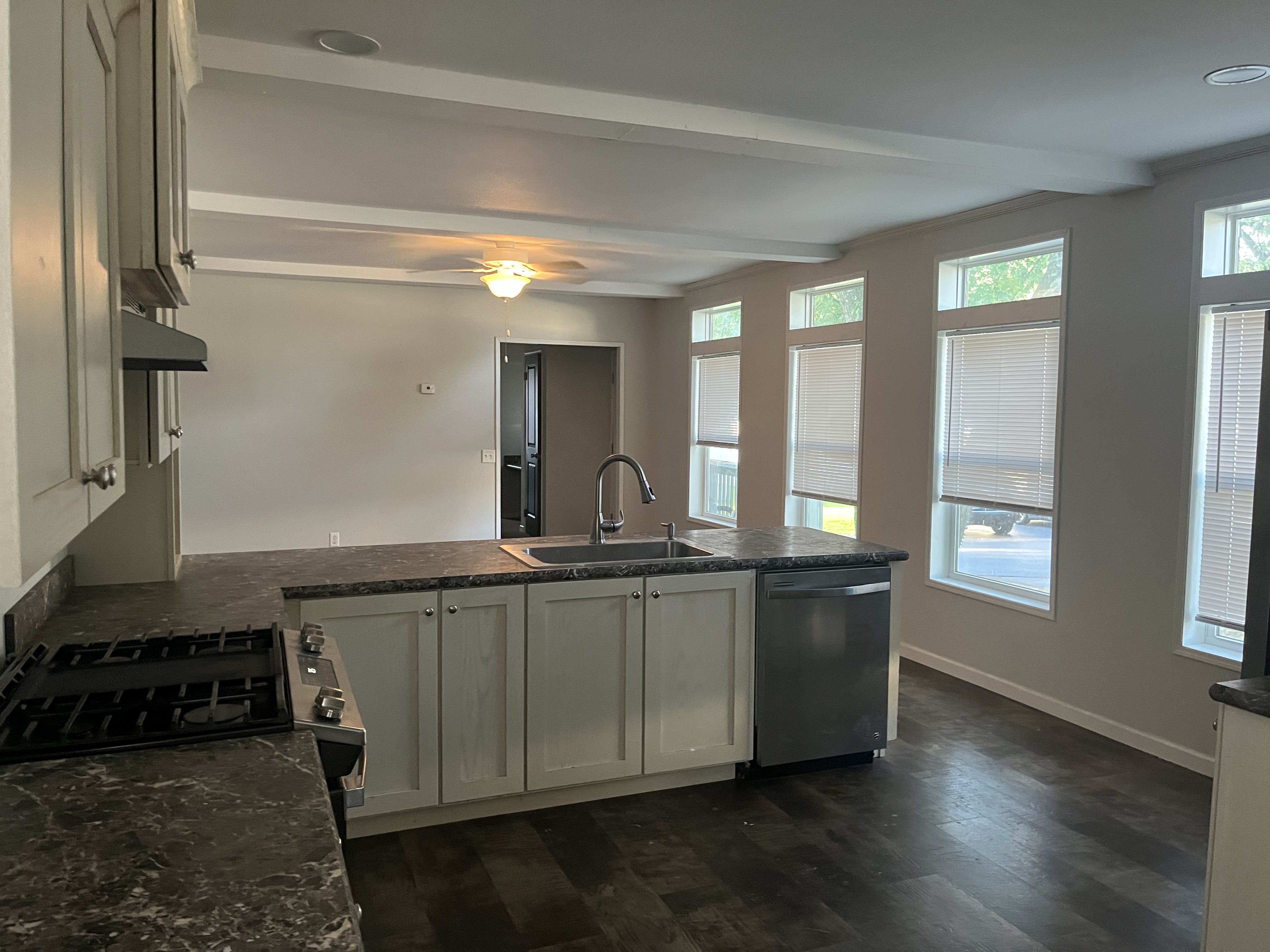 3951 South Mentor Avenue – photo 3