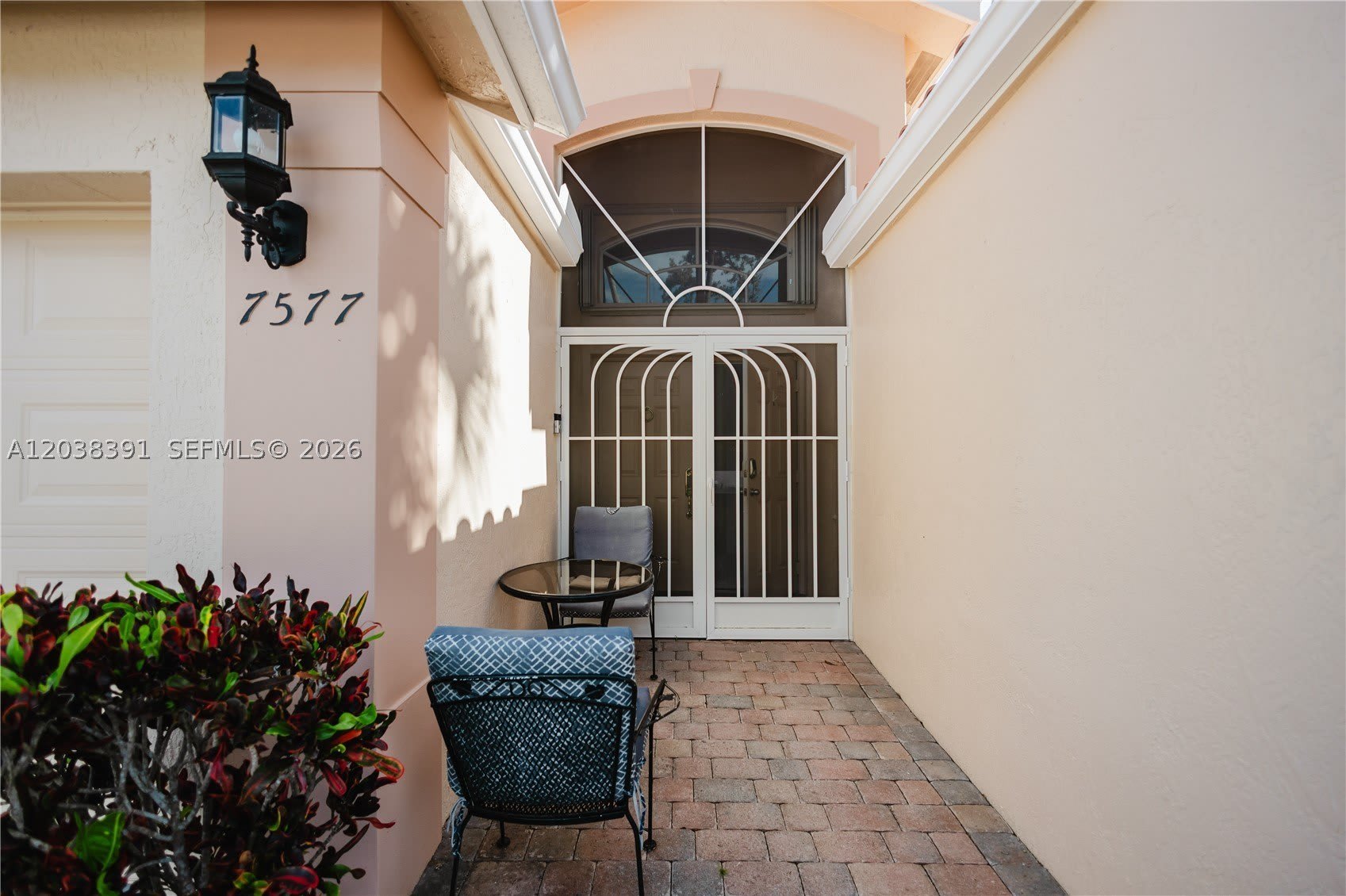 7577 Caprio Dr – photo 3