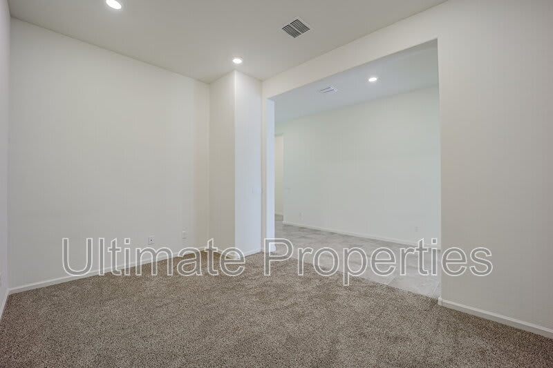 25172 N 106Th Dr – photo 4