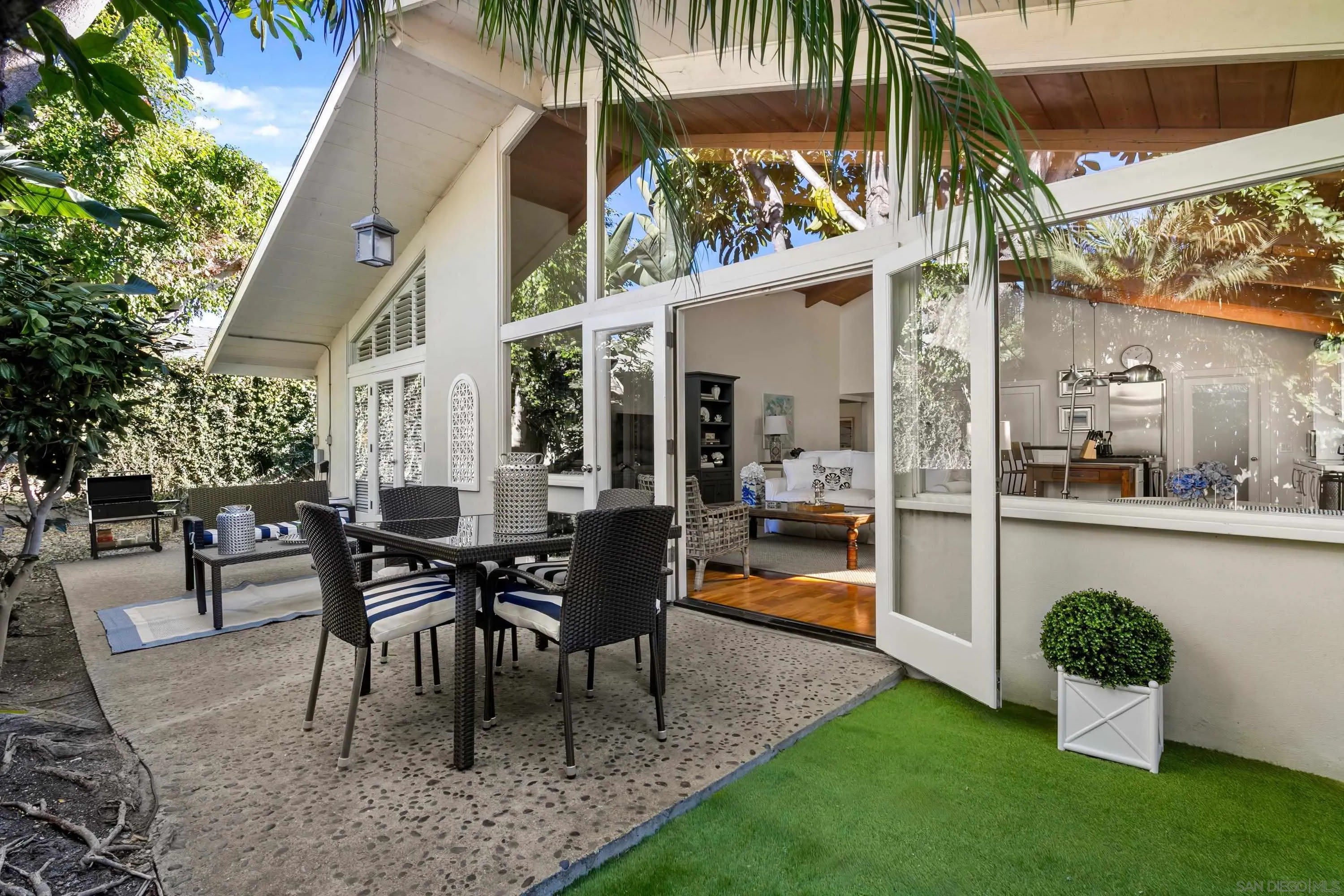 2122 Paseo Dorado – photo 2
