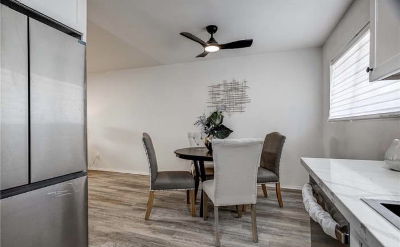 719 N Eucalyptus Ave Apt 5A – photo 4