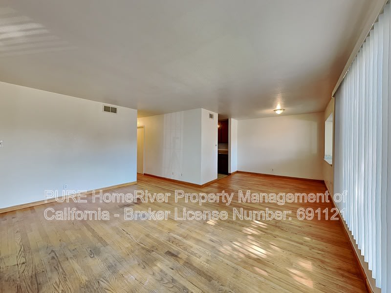 7110 Chandler Dr – photo 2