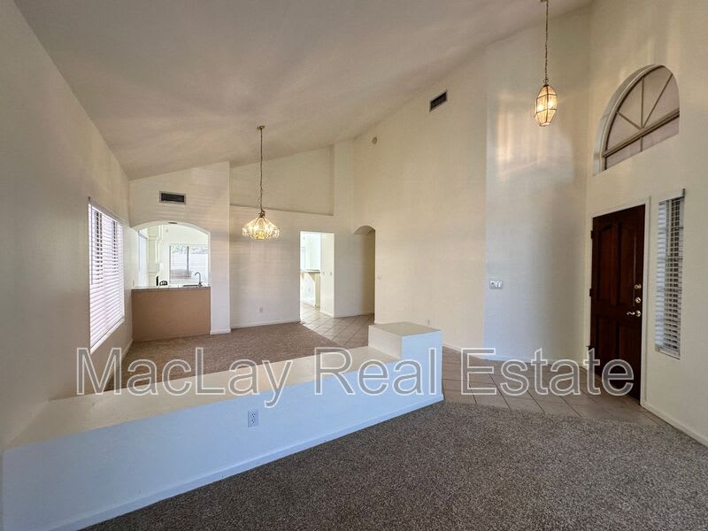 1667 S Sycamore Place – photo 5