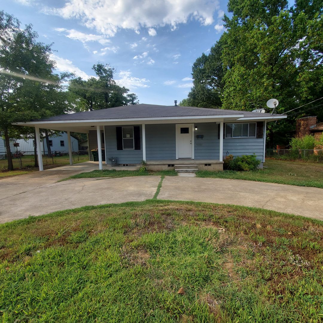 Contact Property managers Jeff and Tonia Rollins – photo 2
