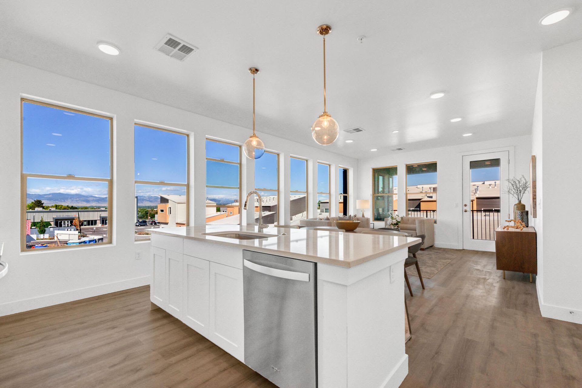 ** Live the best of Denver — at Encore at Aria. ** Ask about our Move-in Specials ** – photo 1