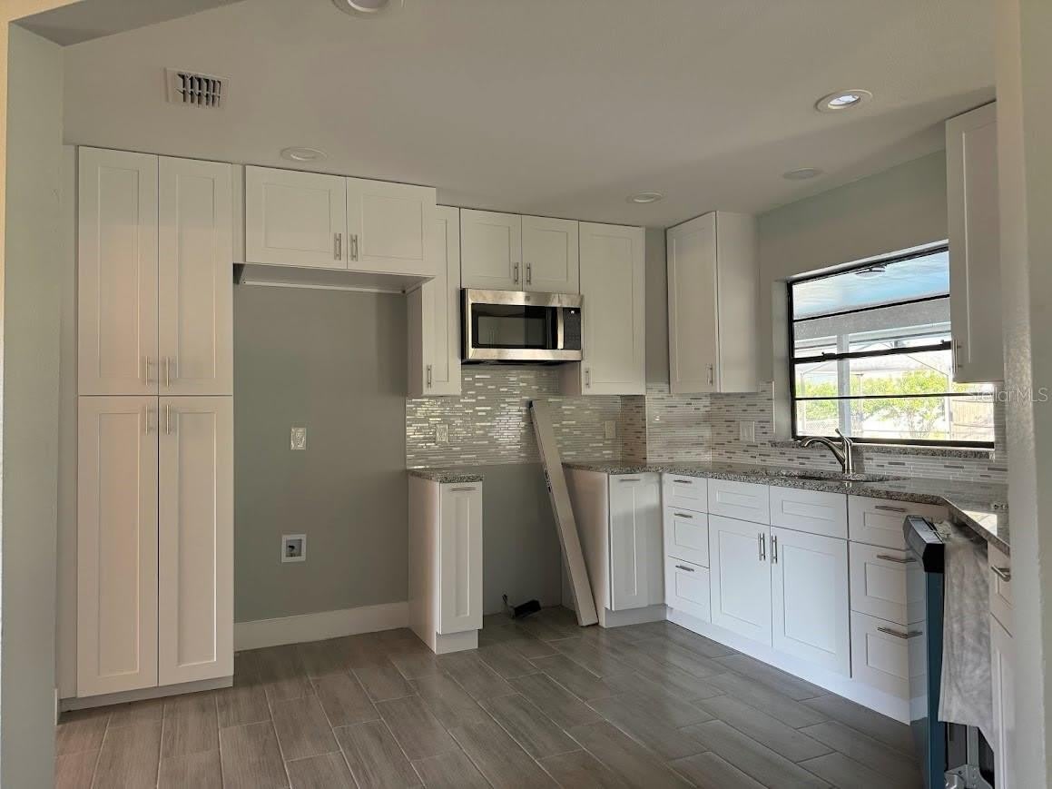 5835 Colony Place Drive – photo 3