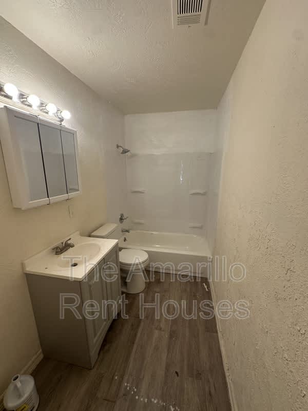 1619 Bellaire St – photo 3