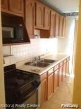 17190 Lennane Street – photo 2