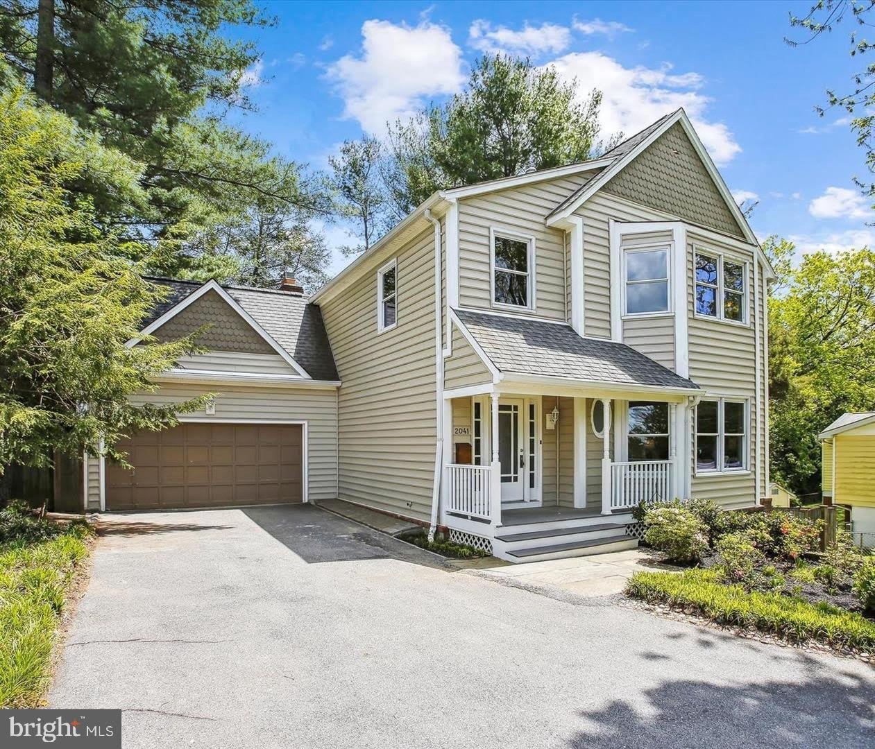 2041 WESTMORELAND Street – photo 1