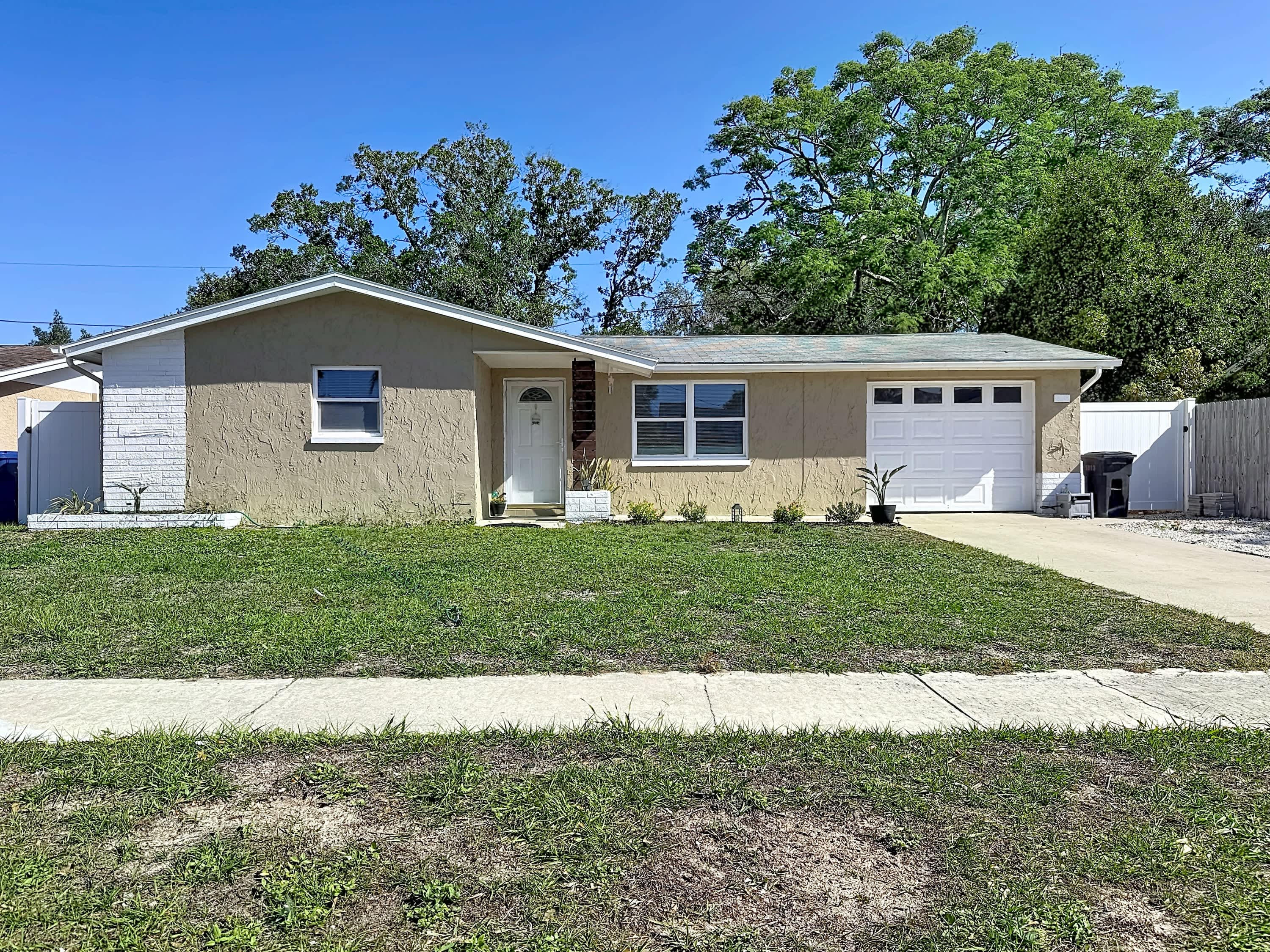 5913 Appletree Road – photo 1