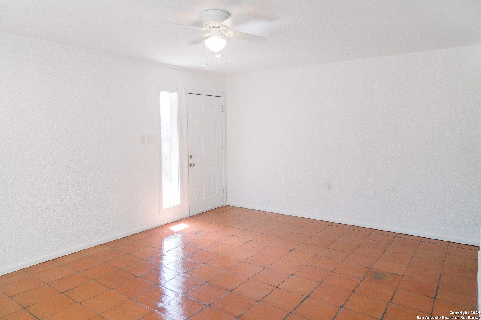 1385 OBLATE DR – photo 4