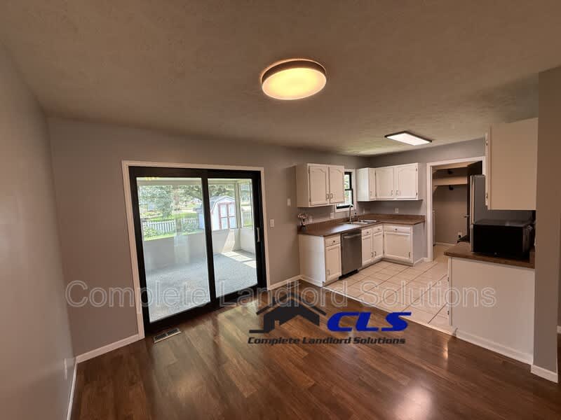 2972 Kings Court – photo 5