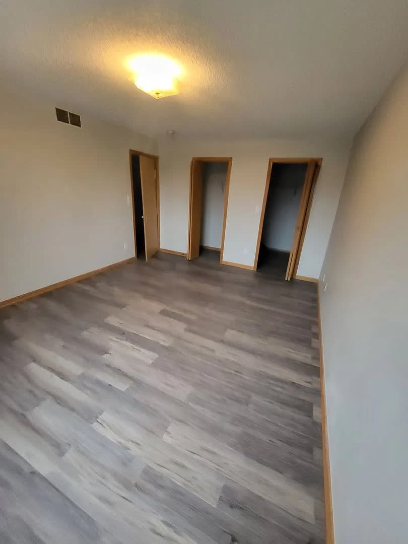 1325 Southeast Delaware Avenue – photo 5