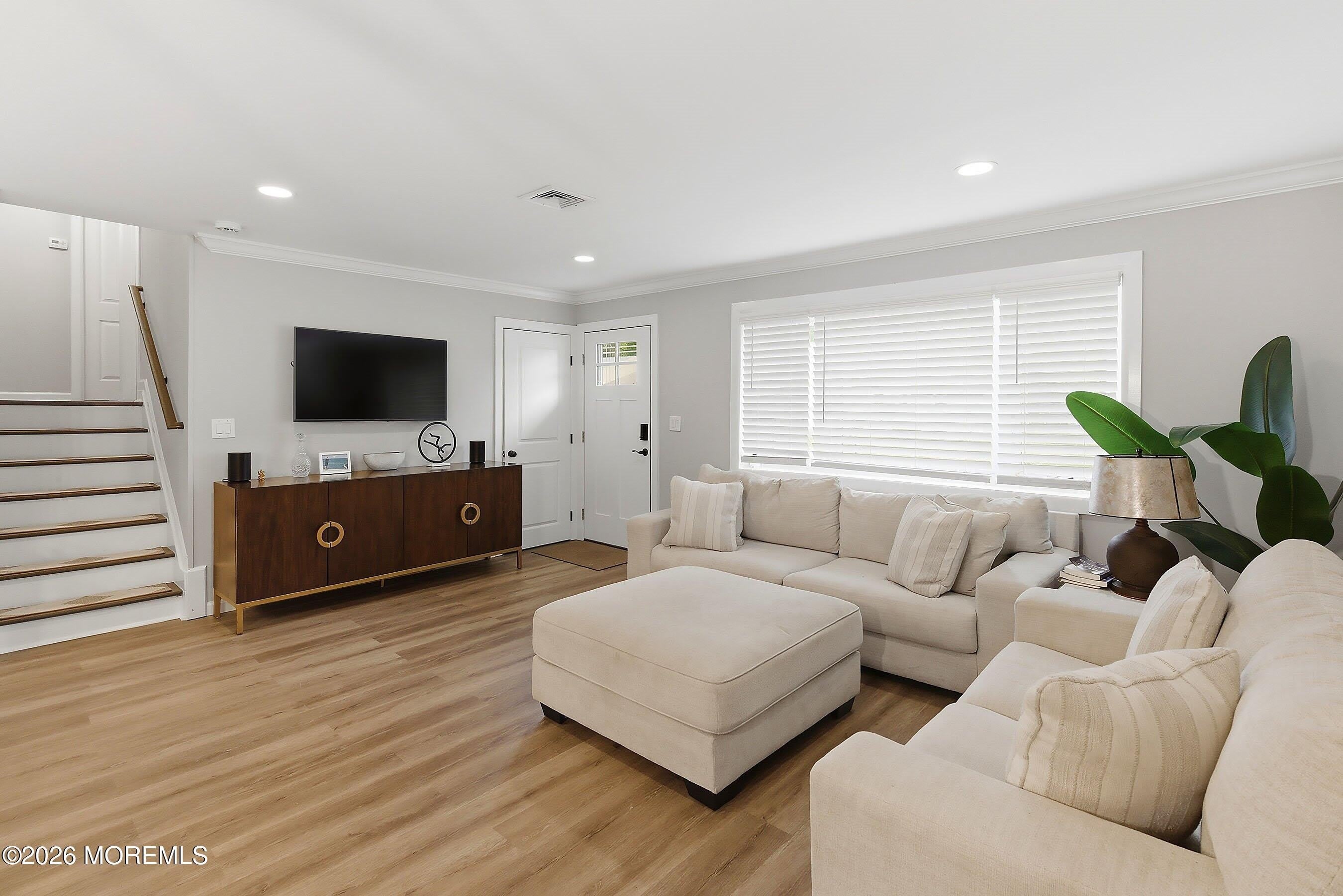 1114 Interlaken Avenue – photo 4