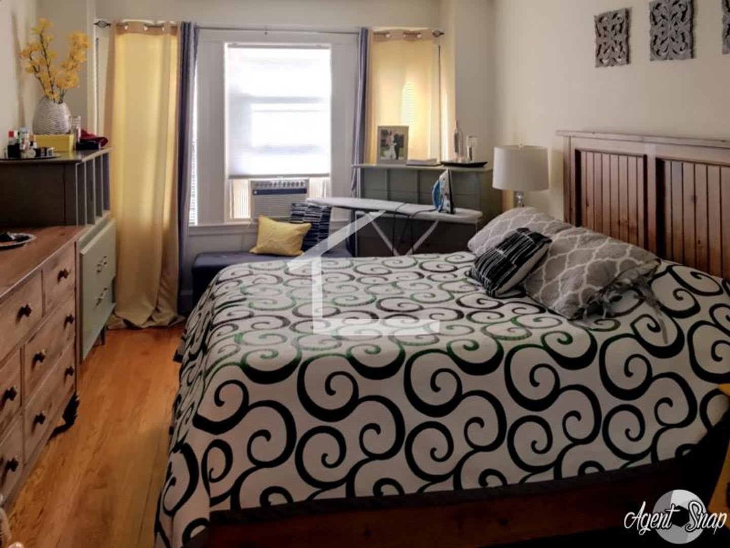 NO FEE! Affordable Brighton 2 Bed Near T! No Students, Sorry! – photo 2