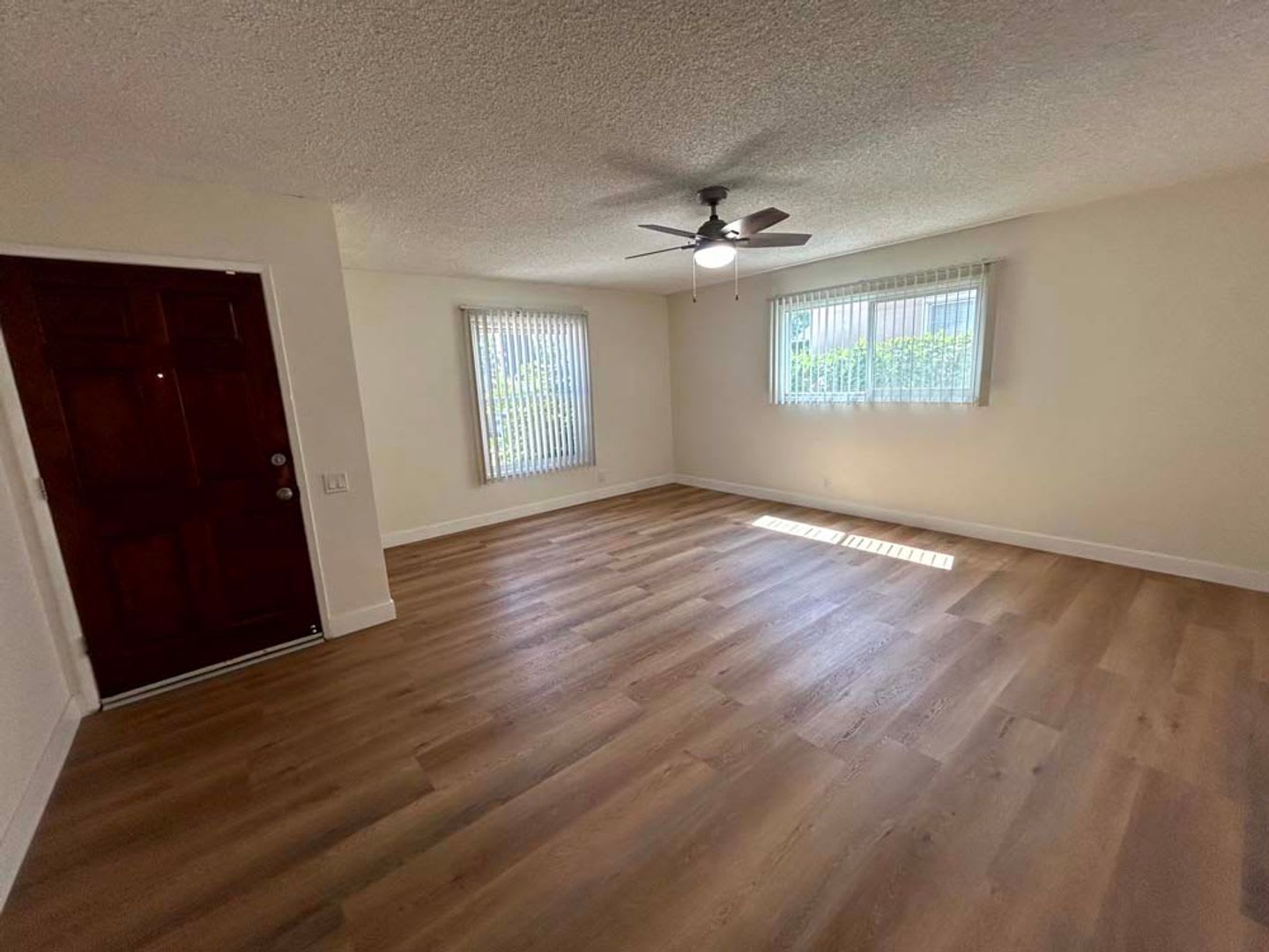 Spacious 4-Bed, 2-Bath Home with a Large Backyard in Prime West Hills! – photo 5