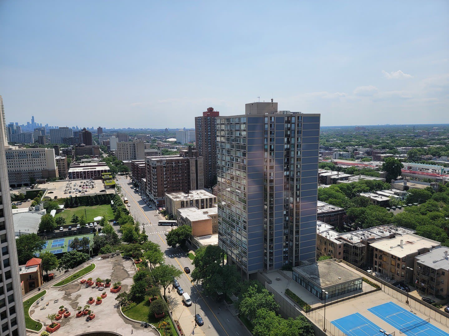 5415 N Sheridan Road – photo 2