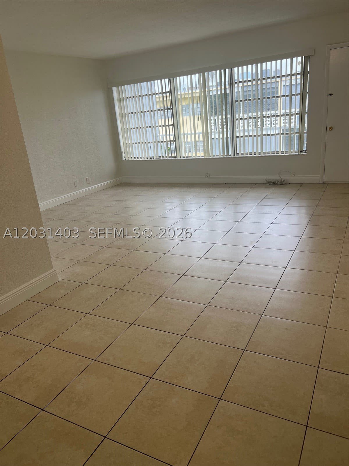 16801 Ne 14Th Ave – photo 1