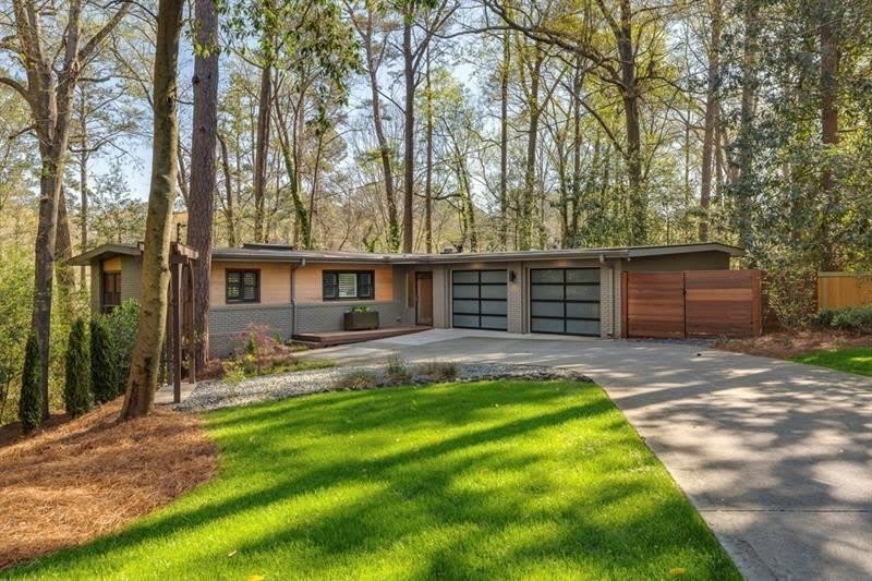 1921 Walthall Drive NW – photo 3