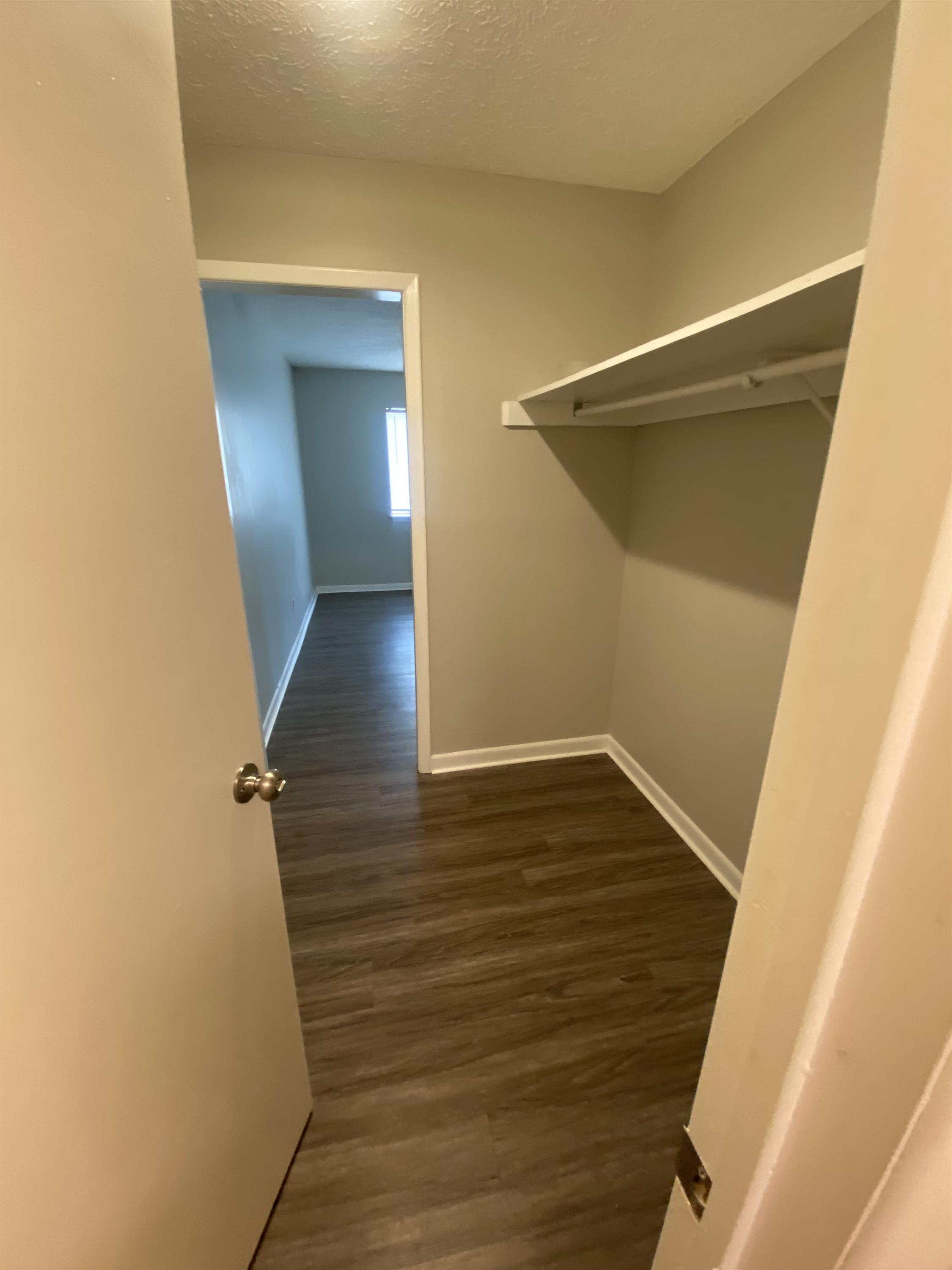 919 Applewood Lane 1 – photo 3