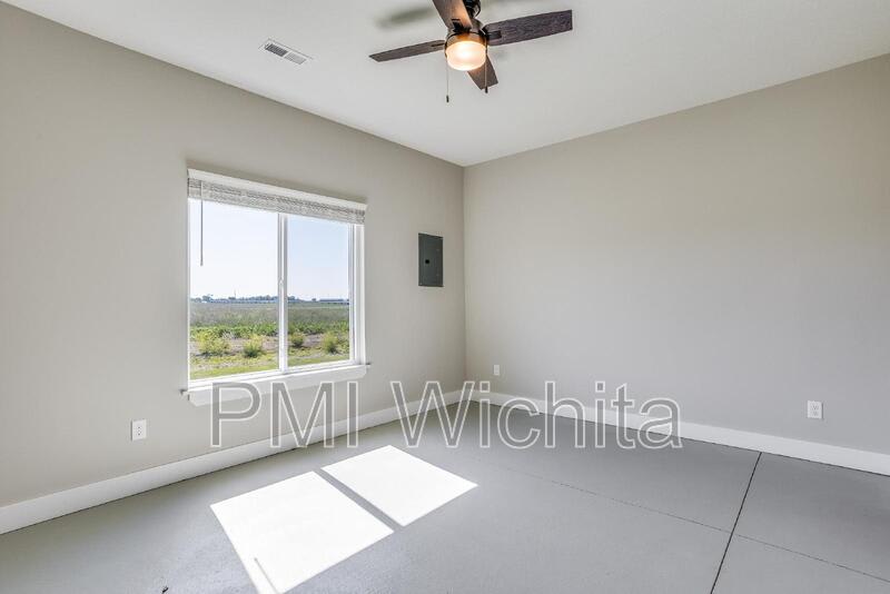 5238 N Cypress St – photo 5