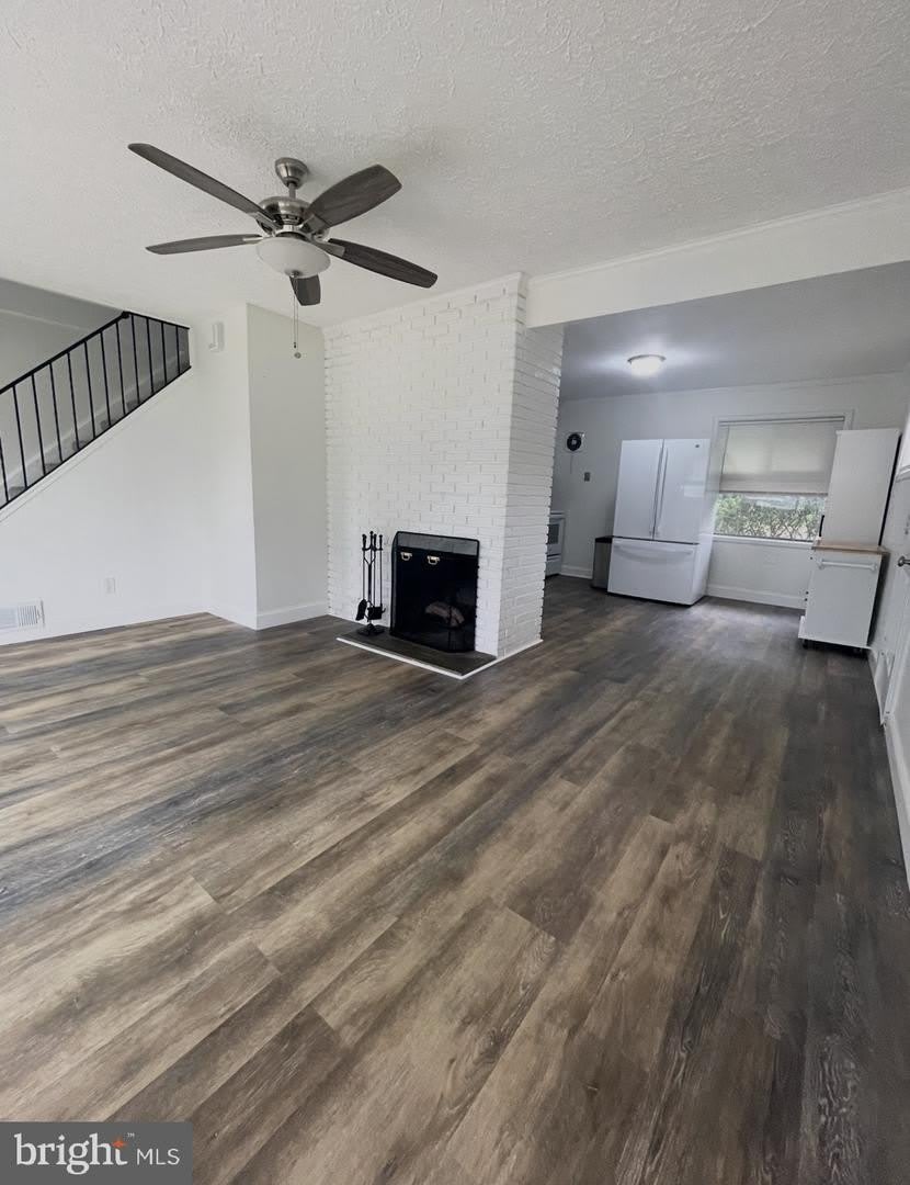 5700 STILLWELL RD – photo 5