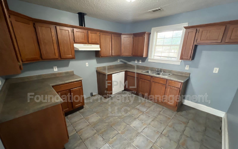3563 Rockwood Avenue Main – photo 3