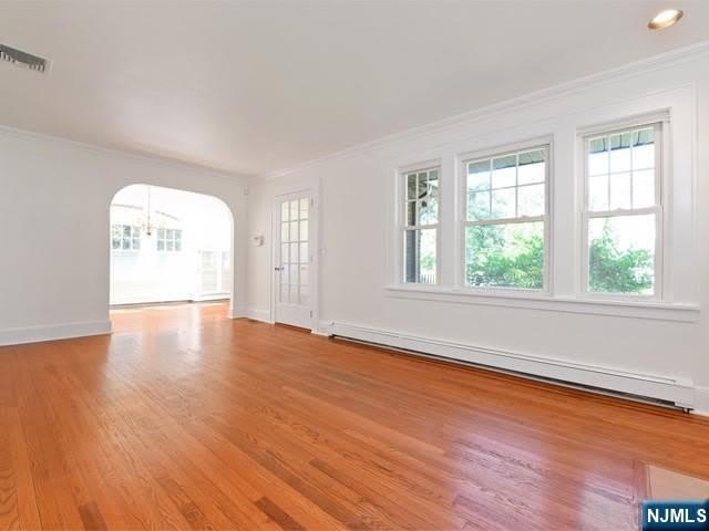 8 Laurel Avenue – photo 4