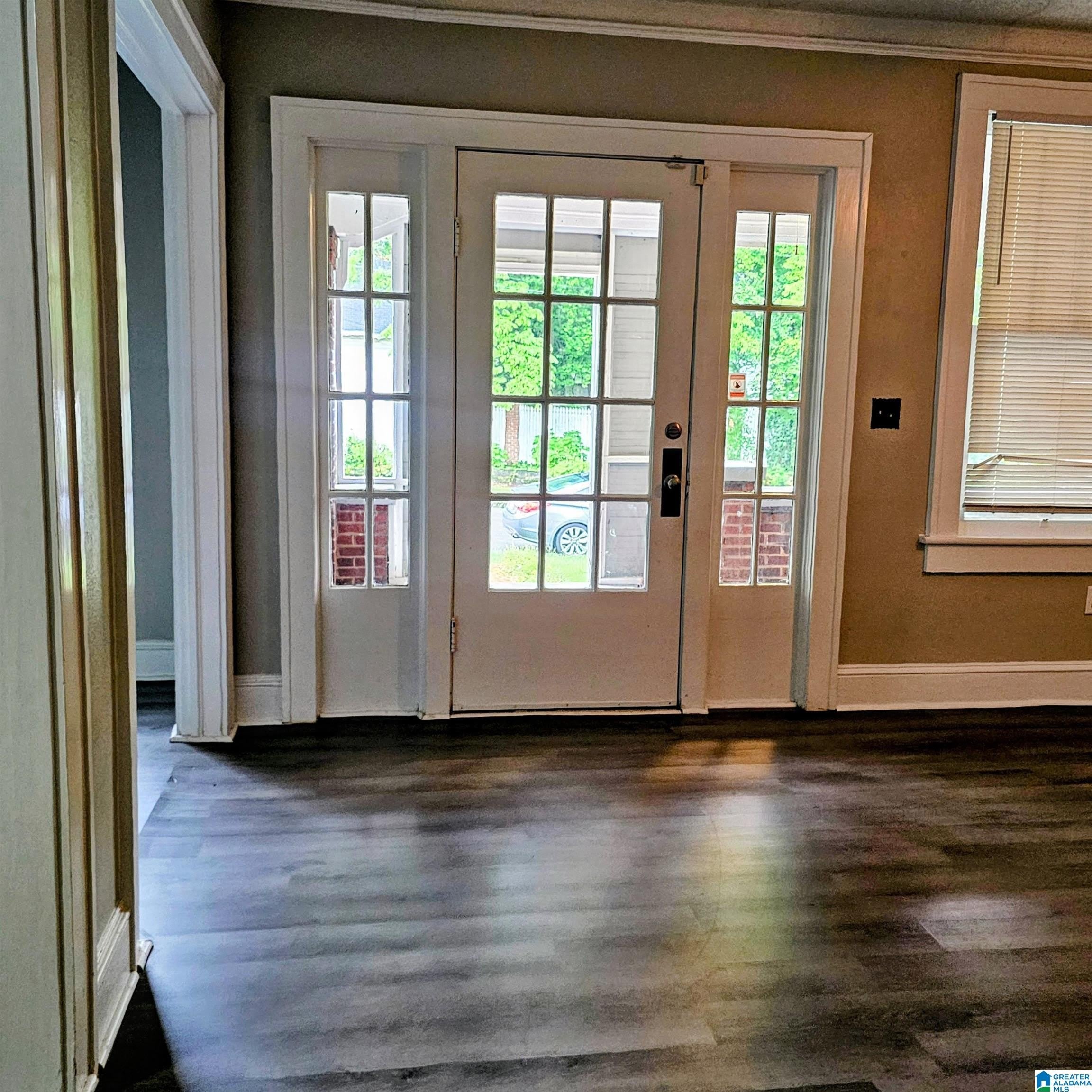 711 E 7TH STREET – photo 2