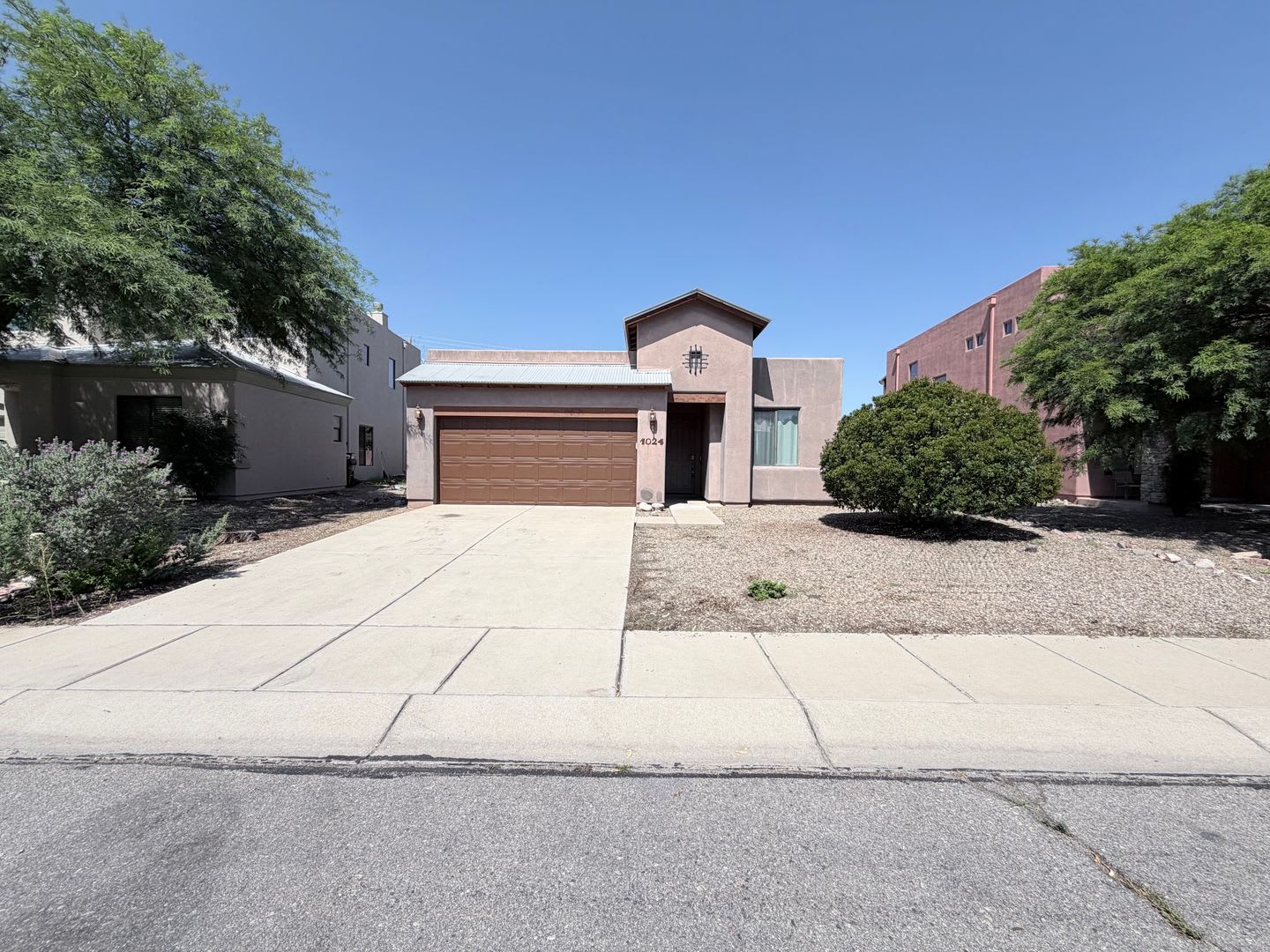 3BR/3BA/2CG 1830 sq. ft. rental in Sierra Vista, AZ – photo 1