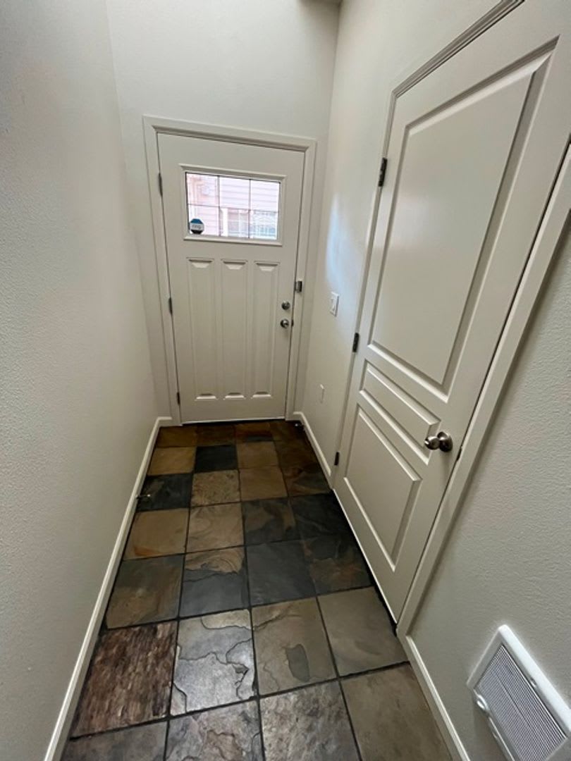 10308 SW Hollyridge Lane ~ Beautiful West Slope Tri-Level Condo – photo 3