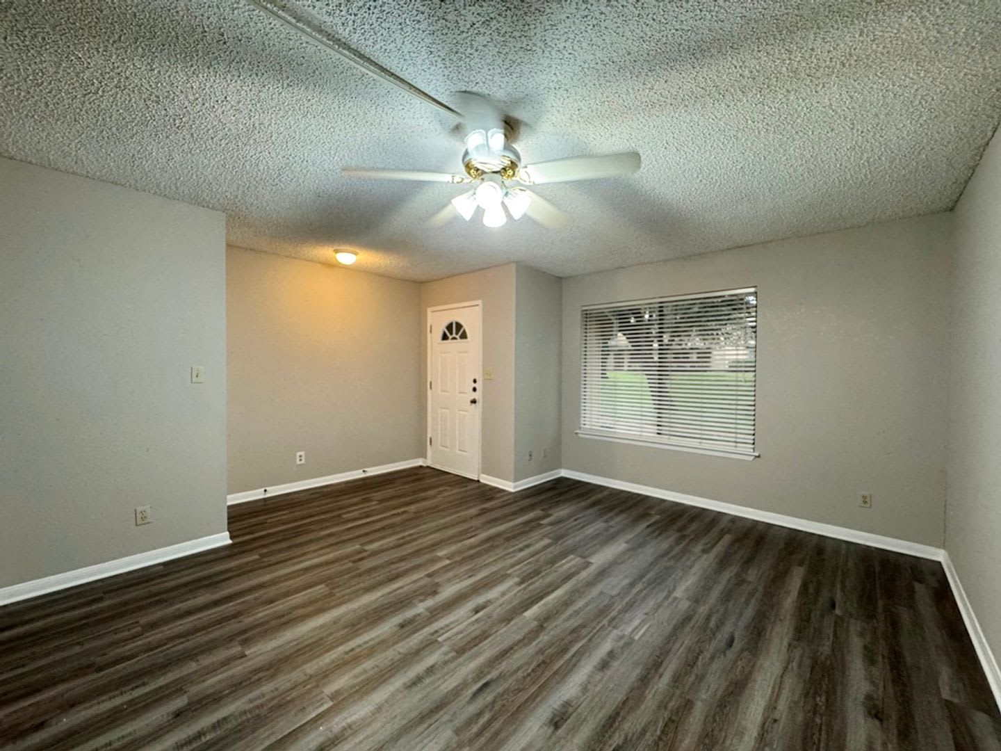 Great Condo for lease in North Austin! – photo 3