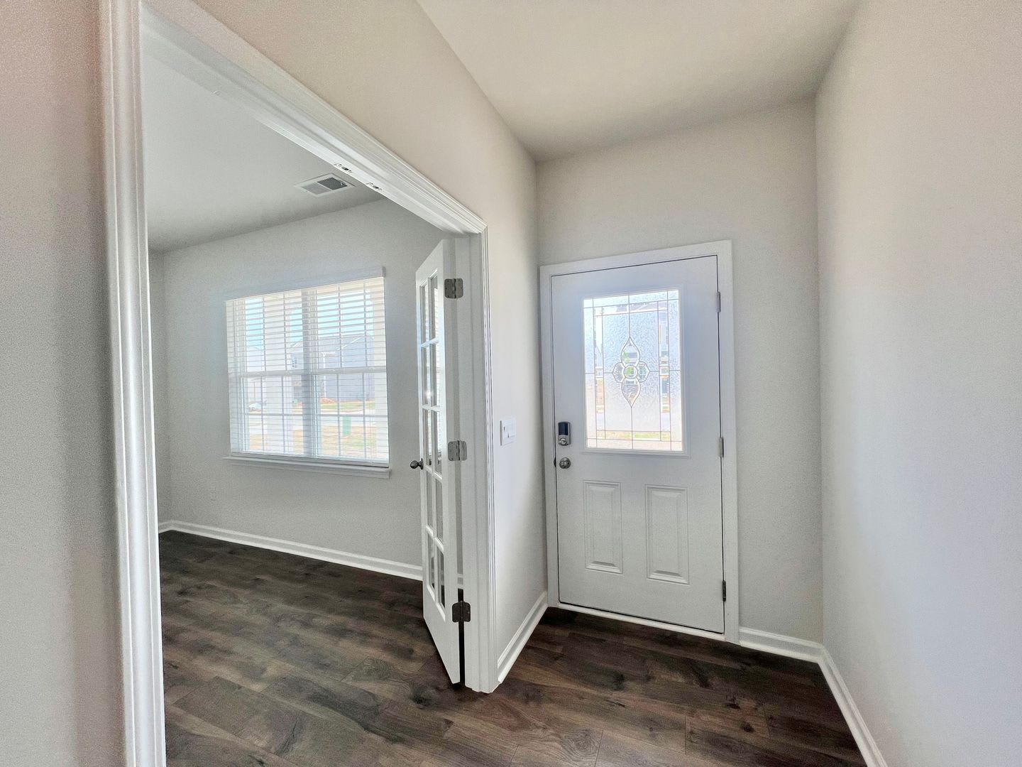 Offering Refundable Application Fees 150 Move In Promotion Recently Built 4Bd 2 5Ba Fuquay Varina Home In An Hoa Community With Amenities – photo 2