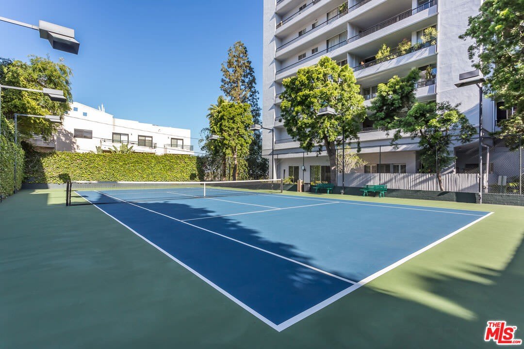 1100 Alta Loma Rd – photo 2