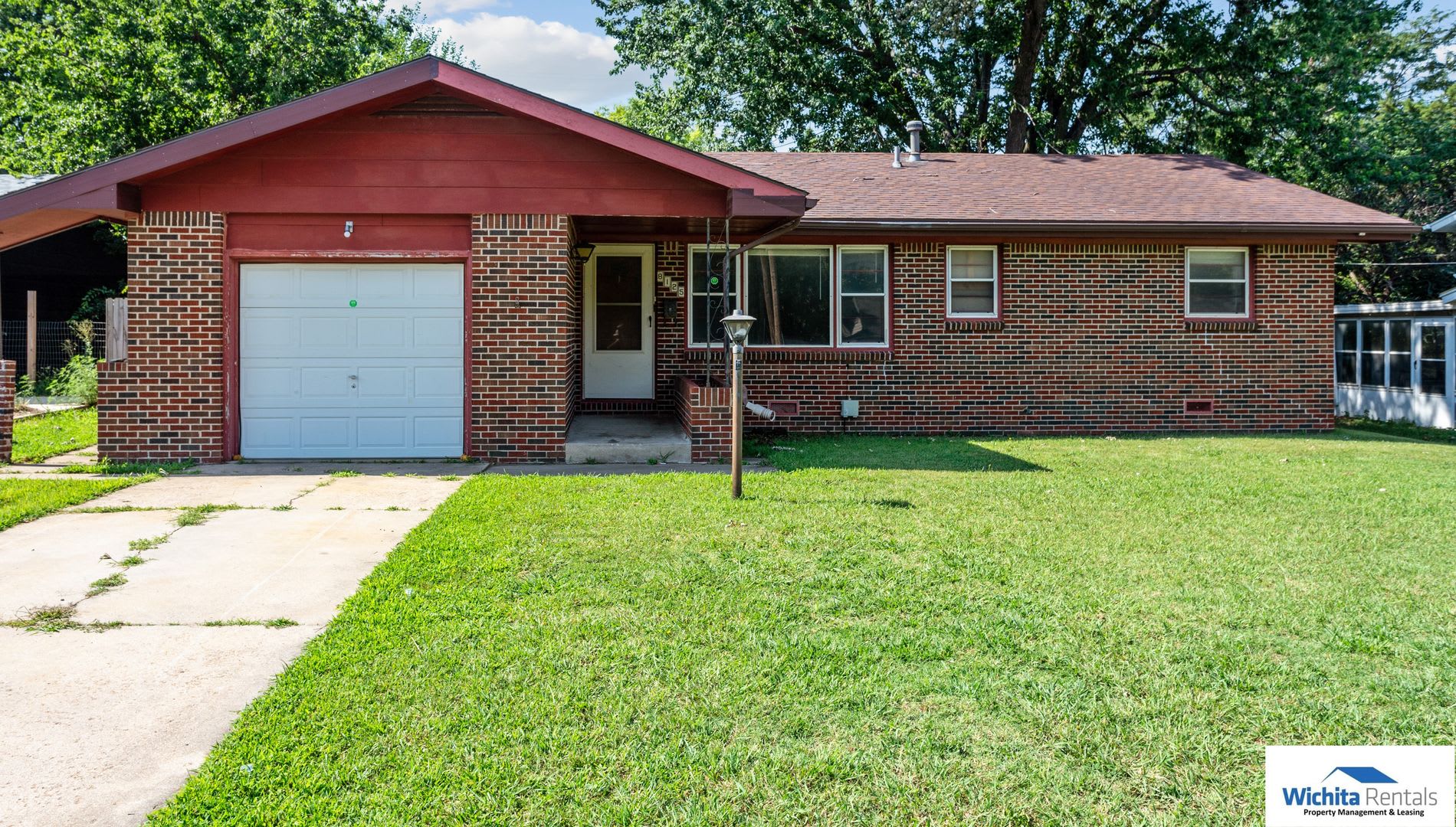 Spacious 3 Bed 2 Bath – photo 1