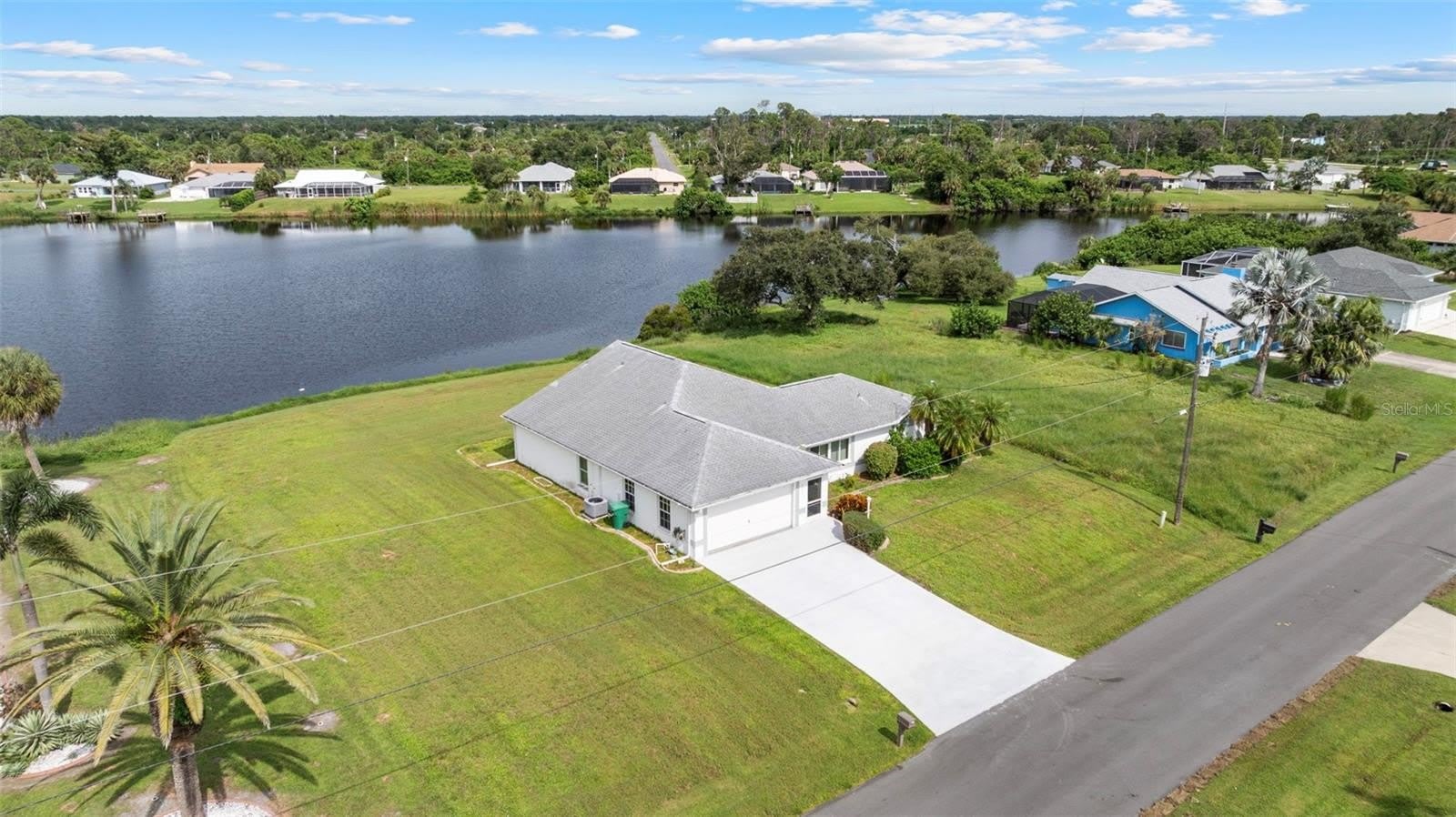 6460 BLUEBERRY Drive – photo 5