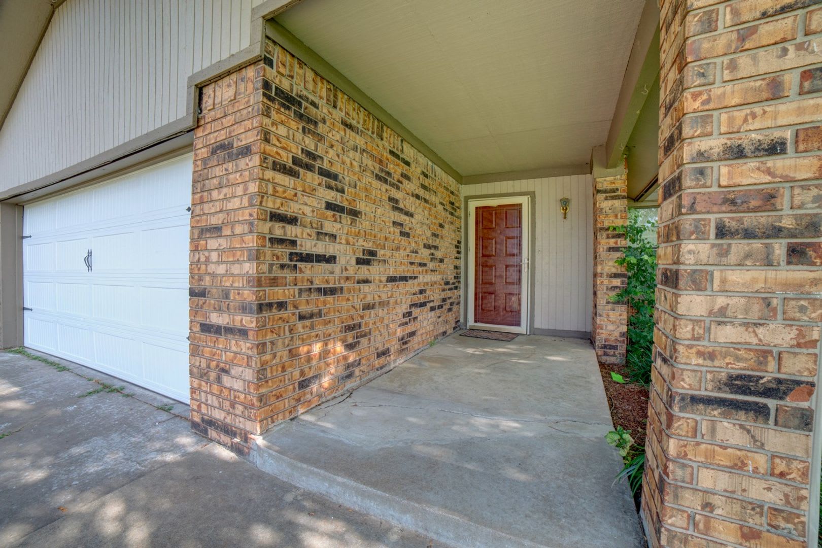 Fantastic Broken Arrow property now up for rent – photo 3